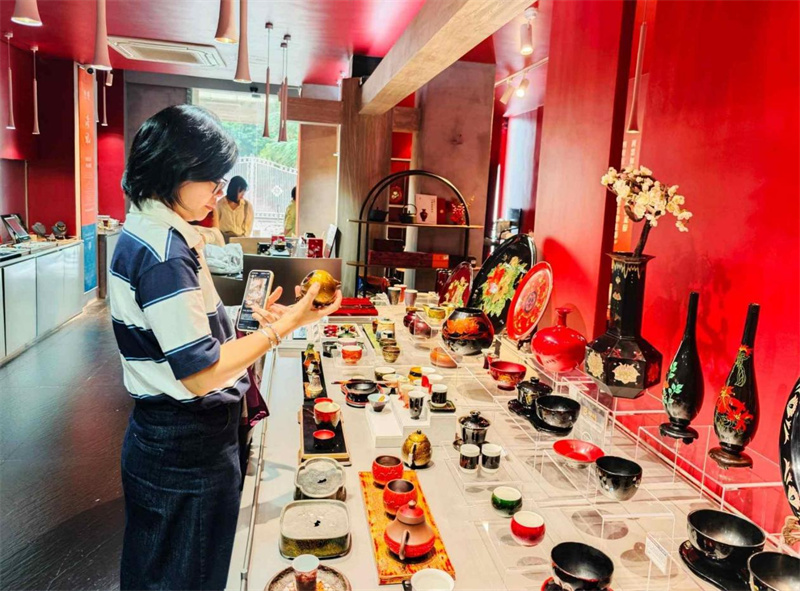 成都青羊：老廠房“爆改”大旗茶館 變身消費新地標(圖2)