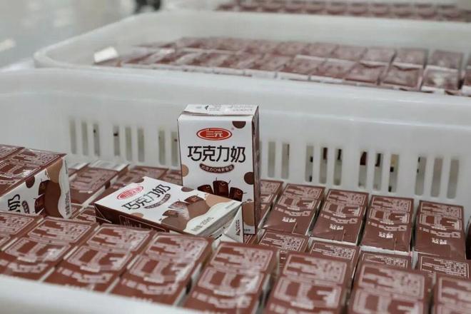 機器人掌勺10分鍾搞定1500人飯菜！北京中小學268個智慧食堂來了(圖8)
